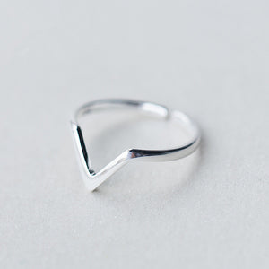 Minimalist Letter V Ring