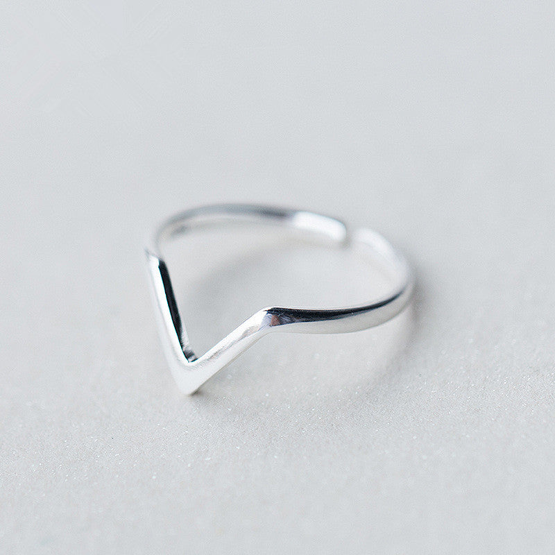 Minimalist Letter V Ring